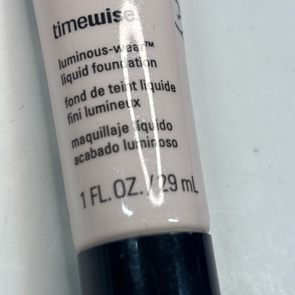 2 MaryKay TimeWise Luminous Wear Liquid Foundation Ivory6 038702 Normal Dry Skin - Picture 8 of 9